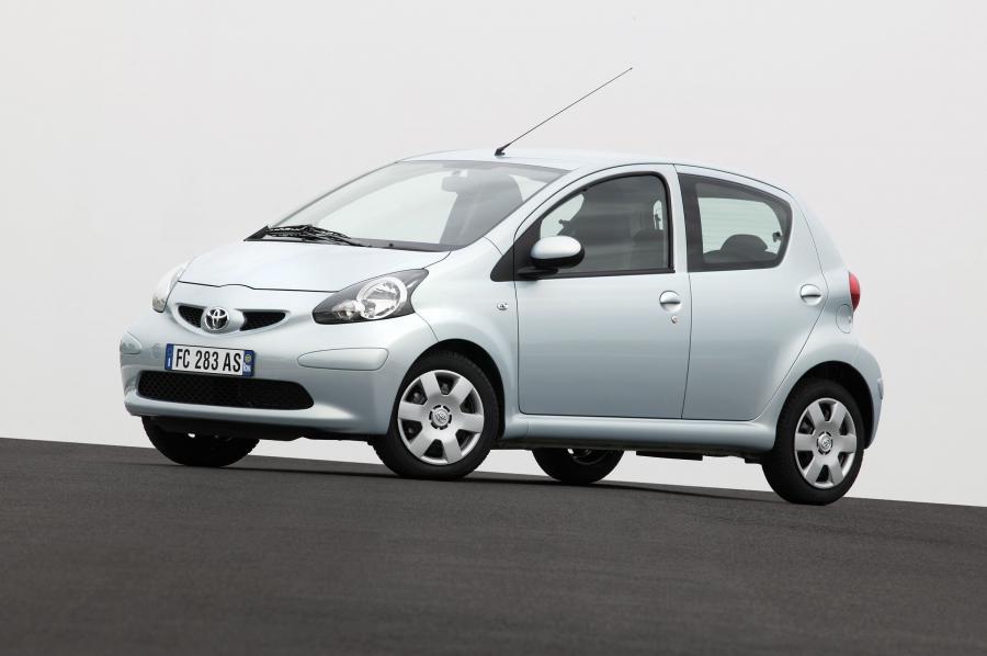  Toyota Aygo 2005 года  (фото 69 из 102)